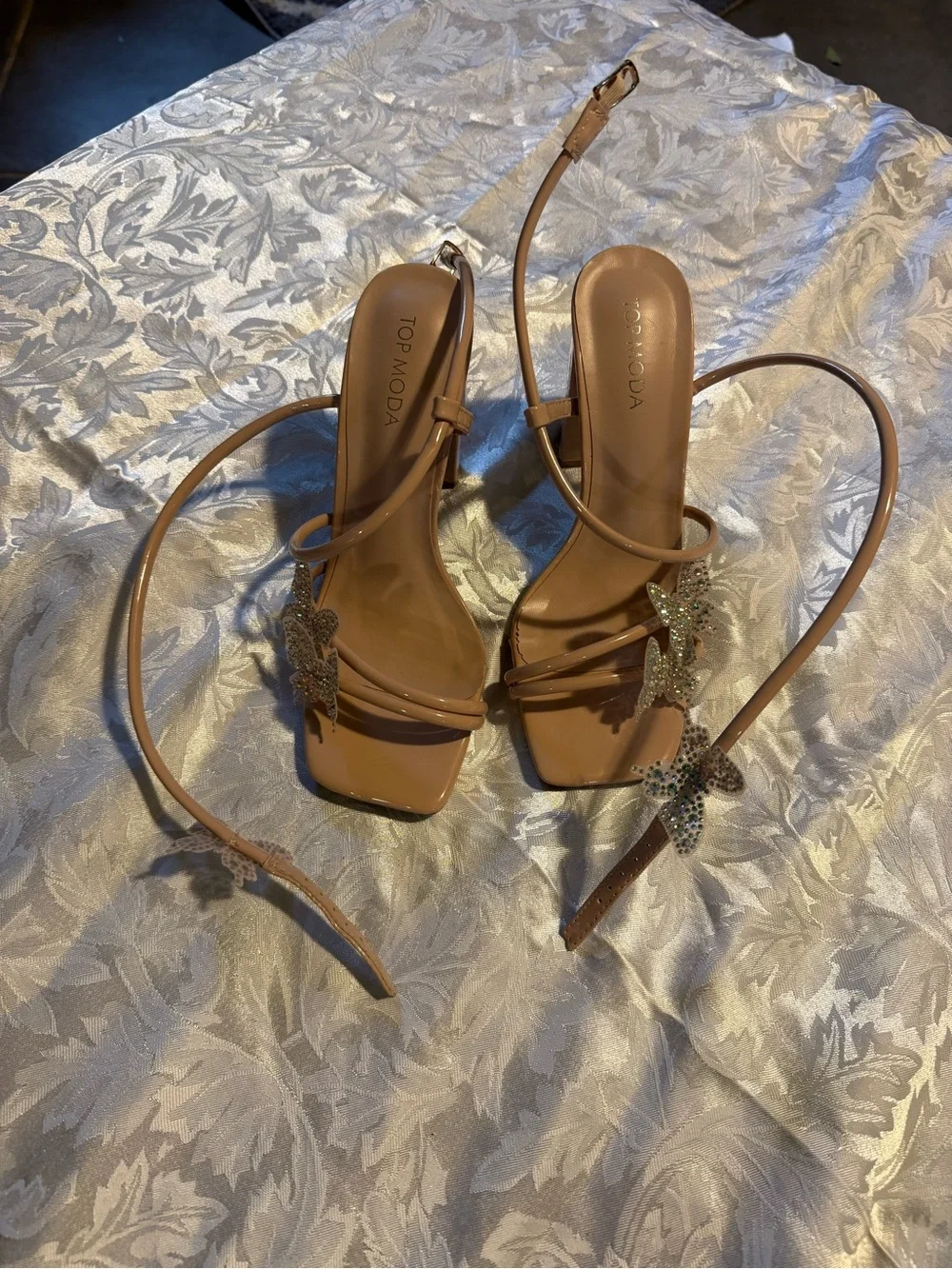 Top Moda Nude Butterfly Rhinestone Ankle Strap Block Heel Sandals Size 7.5
